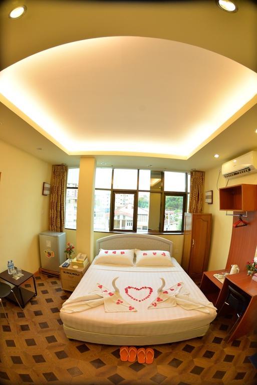 New Golden Forward Hotel Yangon Extérieur photo
