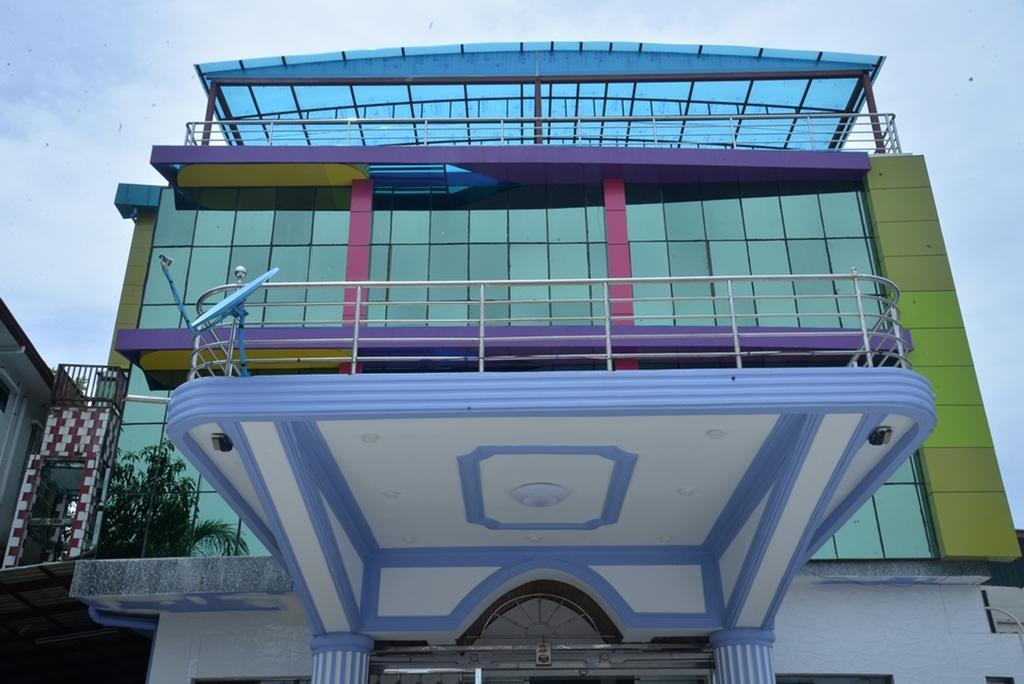 New Golden Forward Hotel Yangon Extérieur photo