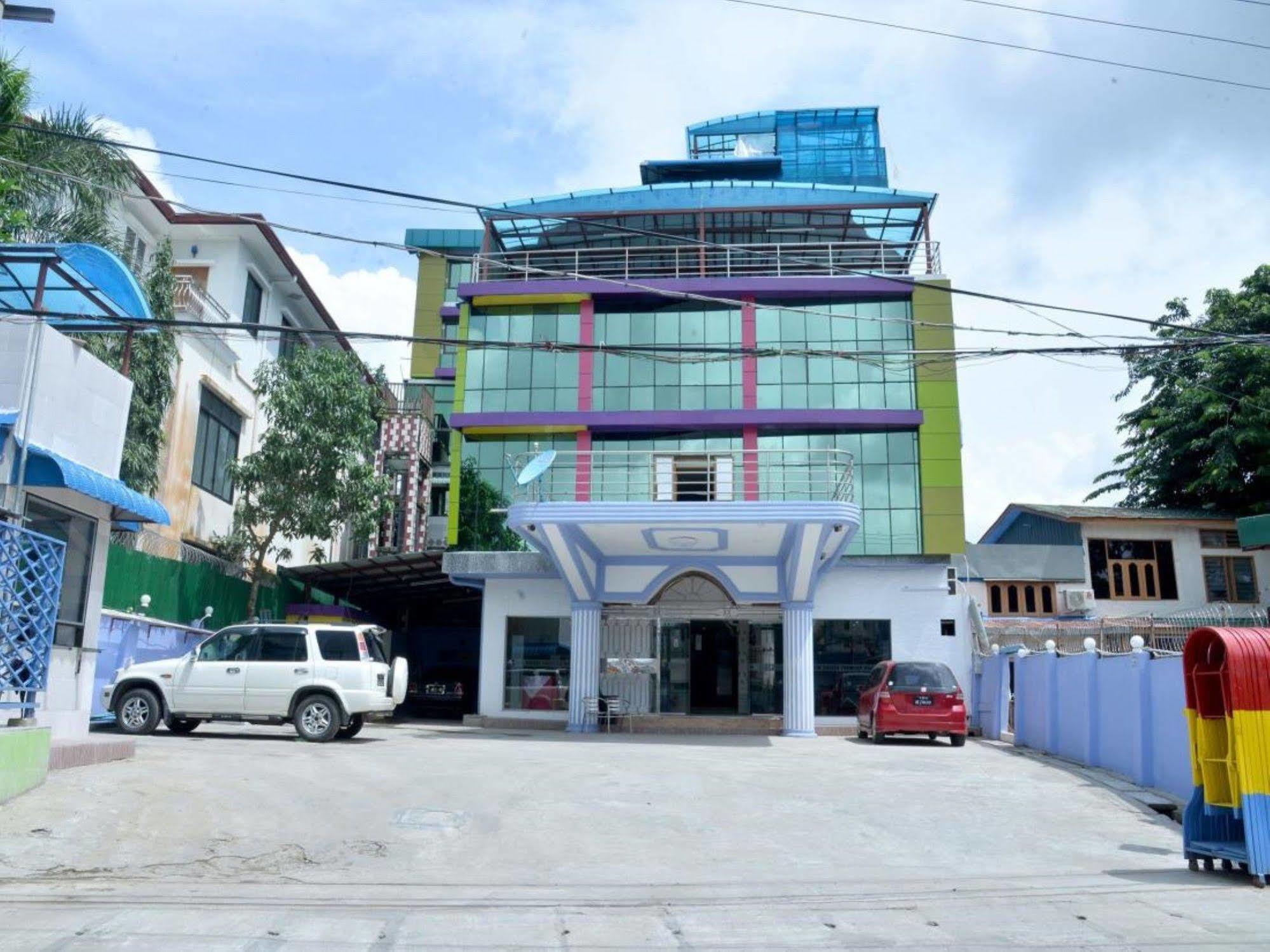New Golden Forward Hotel Yangon Extérieur photo