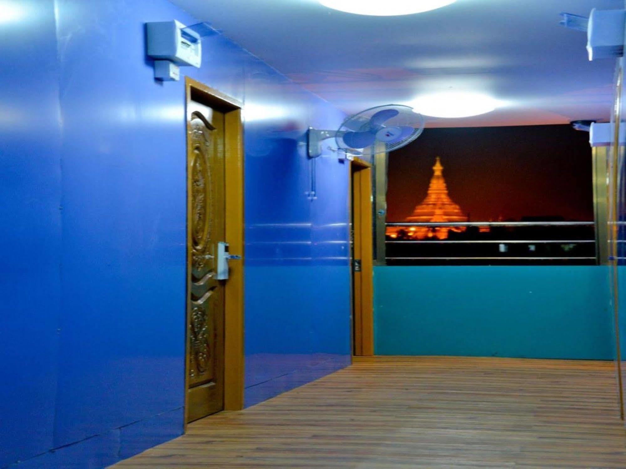 New Golden Forward Hotel Yangon Extérieur photo