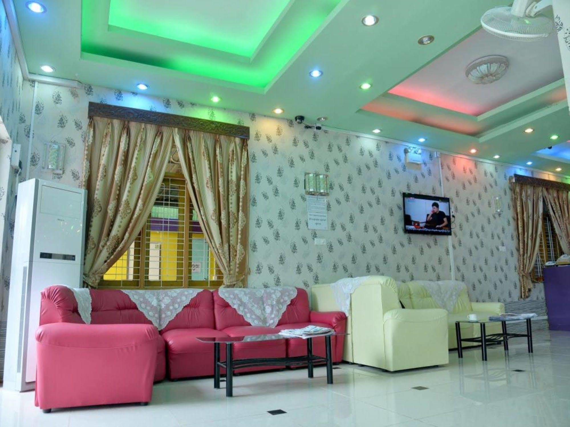 New Golden Forward Hotel Yangon Extérieur photo